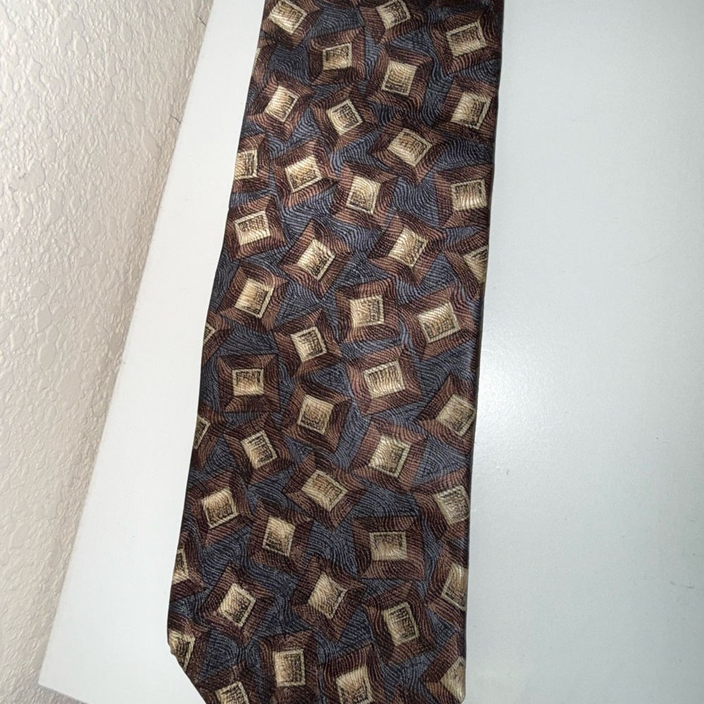 Elegant Brown Patterned Men's Tie